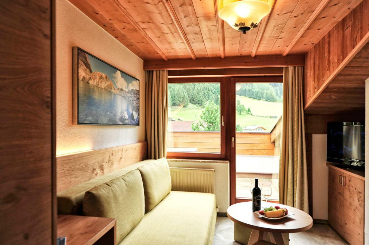 Alpenhof Pitztal Hotel Sankt Leonhard im Pitztal Exterior photo